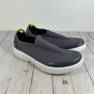 Oofos Oomg eeZee Low Dark Grey Slip-on Sneakers 9.5